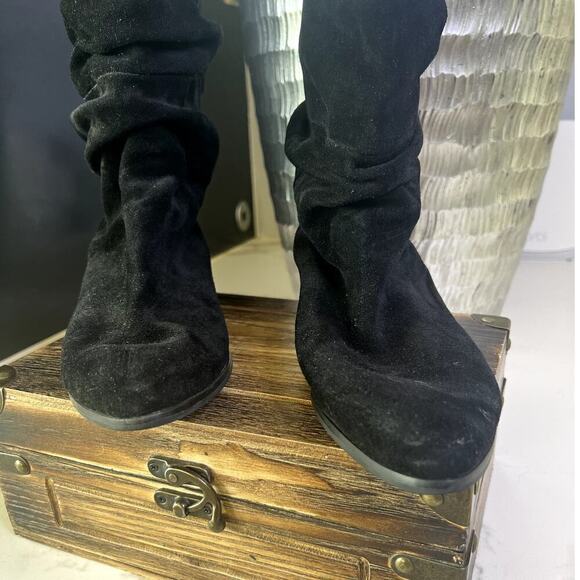 Silent D WINGLET Suede Flat Boots in Black - Picture 3 of 12